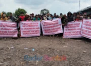 Demo Warga Tambak Bajai Tuntut Ganti Rugi Lahan di PT KNPI