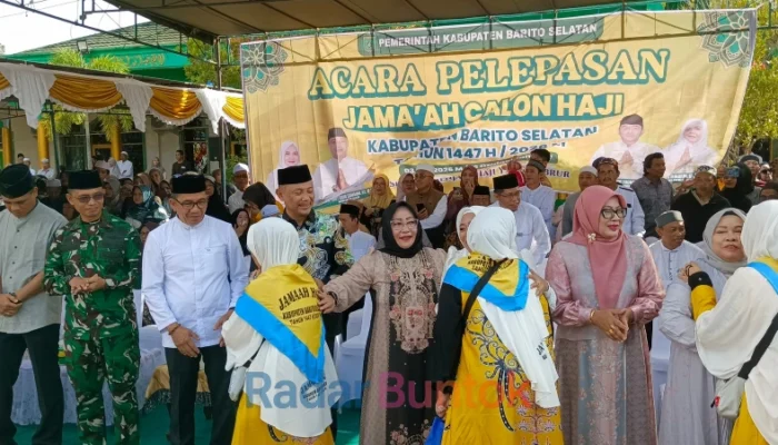 84 Jamaah Haji Barsel Diberangkatkan, Bupati Eddy Raya Samsuri Pesankan Jaga Kesehatan dan Kekompakan